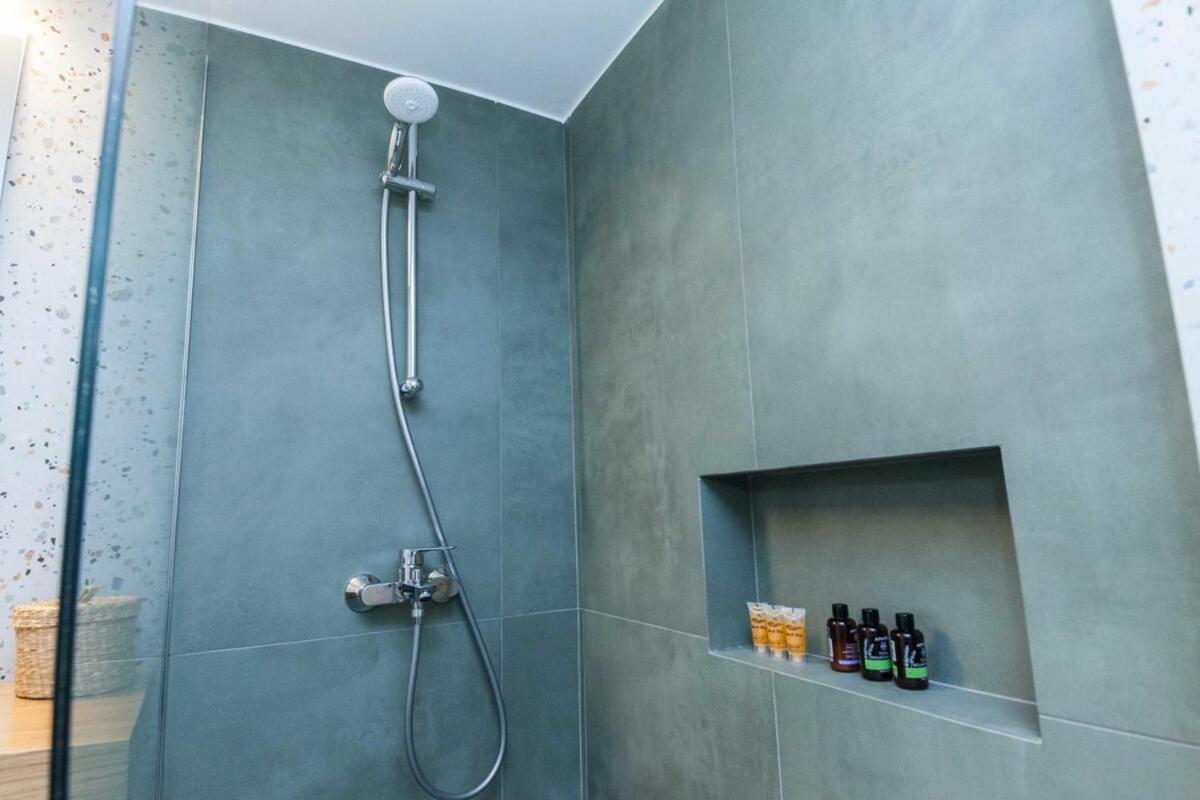 Pagrati Urban Oasis Getaway 2Bd Apt With Balcony Athen Eksteriør bilde