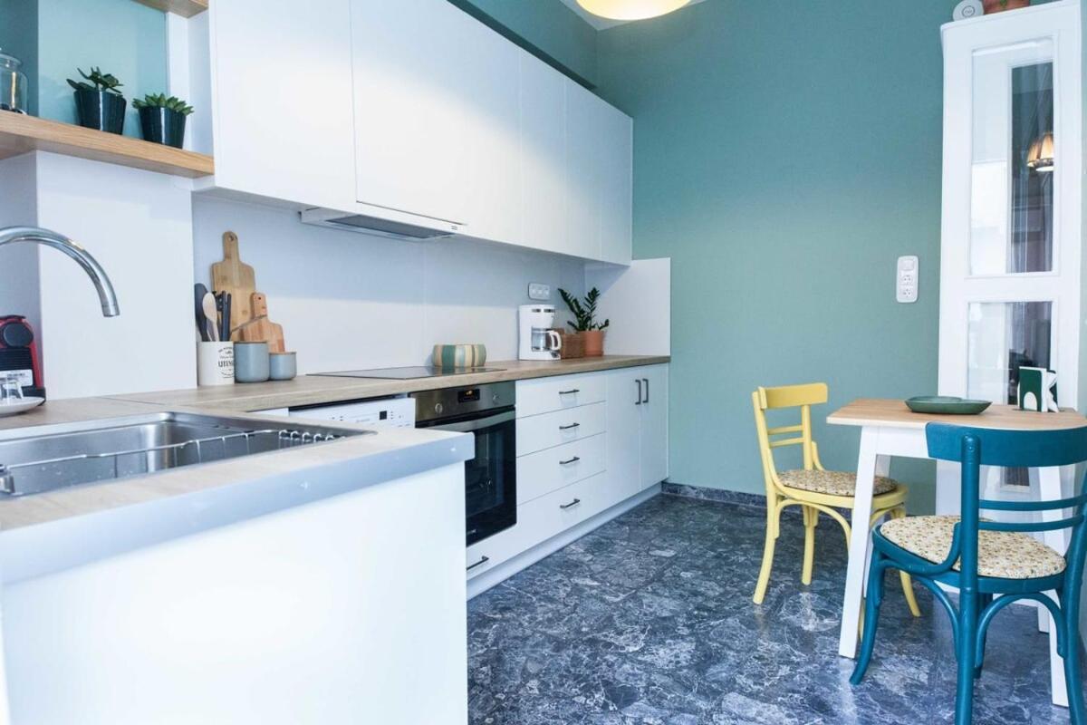 Pagrati Urban Oasis Getaway 2Bd Apt With Balcony Athen Eksteriør bilde